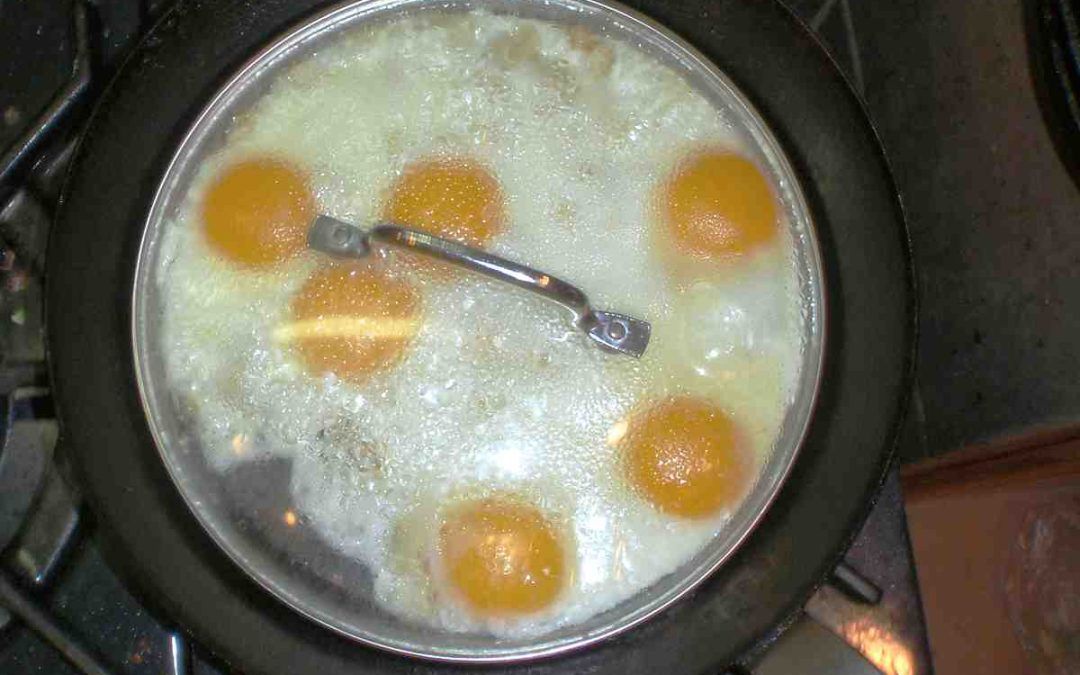 How To Get The Perfect Yolk: Eggs Sunny Side Up
